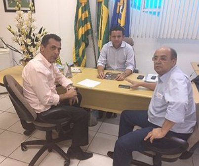 Prefeitos do centro-sul do Piauí reúnem-se em Floriano para criar associação