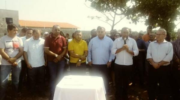 Emenda do deputado Assis Carvalho garante pavimentação de Avenida em Floriano