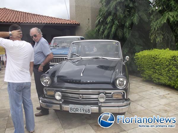 Empres&aacute;rios participar&atilde;o de feira de carros antigos em SP.(Imagem:FlorianoNews)