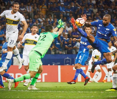 Cruzeiro empata com Boca Juniors e é eliminado da Libertadores