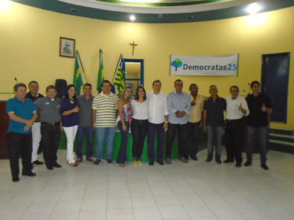 DEM faz valida&ccedil;&atilde;o do nome de Ana Cleide como candidata a vice-prefeita de Floriano.(Imagem:FlorianoNews)