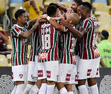 Fluminense goleia Paraná e cria "gordura" em luta contra degola
