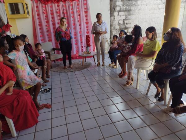 Mães do programa "Criança Feliz" realizam ensaio fotográfico em Floriano