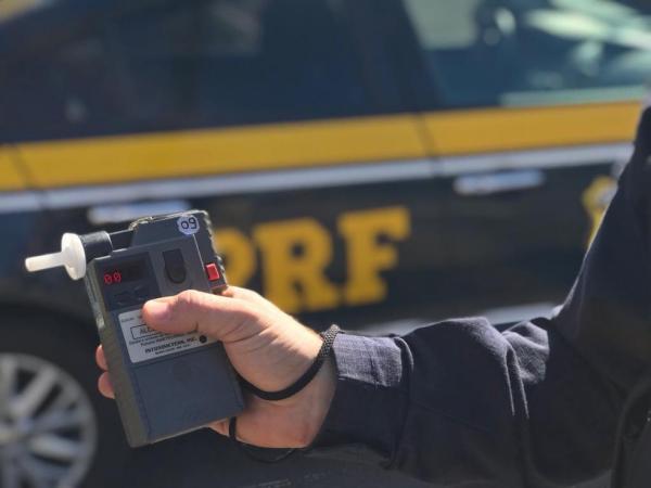 Número de presos por dirigir sob efeito de álcool em 2020 no PI foi maior que em 2019, diz PRF