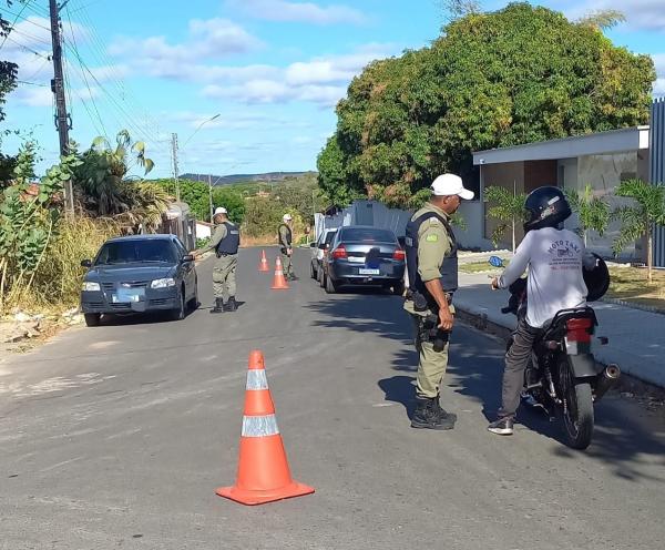 3º BPM realiza blitzs volantes em bairros de Floriano para reforçar segurança e coibir infrações