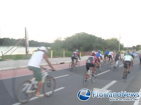 Associa&ccedil;&atilde;o Desportiva Corredores do Sert&atilde;o realiza 2&ordf; Corrida Cicl&iacute;stica de anivers&aacute;rio.(Imagem:FlorianoNews)