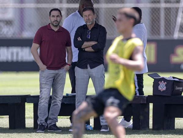 Justiça condena Corinthians a indenizar Chicão, mas ex-zagueiro diz: "Vou devolver o dinheiro"