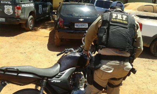 PRF apreende sete veículos com registro de roubo em fiscalização no Sul do Piauí.(Imagem:PRF)