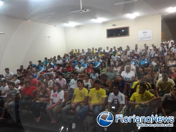 Palco Girat&oacute;rio apresentou o espet&aacute;culo Sargento Get&uacute;lio em Floriano.(Imagem:FlorianoNews)
