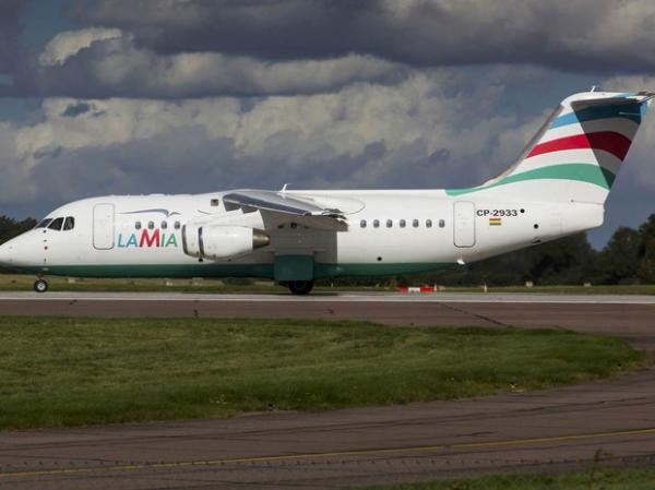 Avião com equipe da Chapecoense cai na Colômbia e deixa 76 mortos