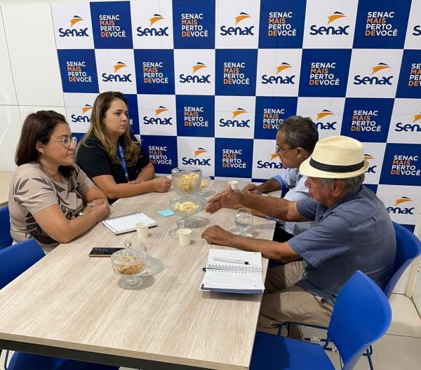 Prefeitura de Floriano articula evento com empresários do comércio em parceria com SESC/SENAC