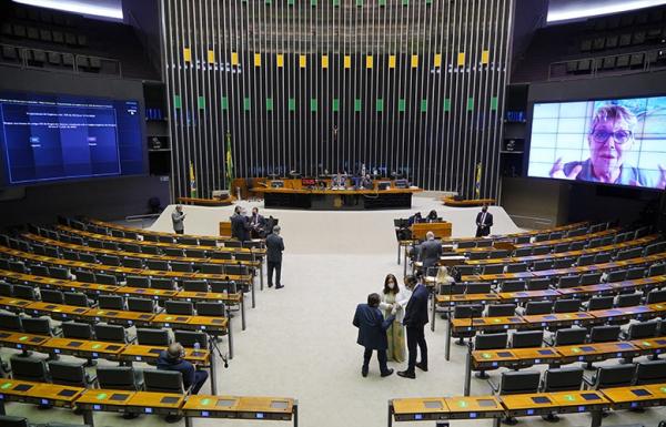 PT e PL devem duelar por Comissão de Fiscalização da Câmara