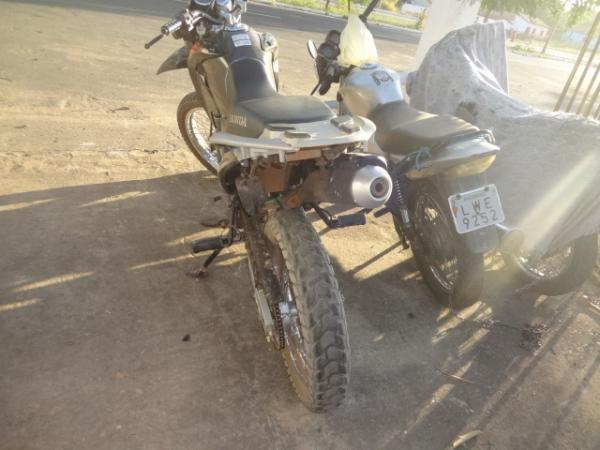 Pol&iacute;cia Rodovi&aacute;ria Federal de Bar&atilde;o prende dois homens portando drogas(Imagem:FlorianoNews)