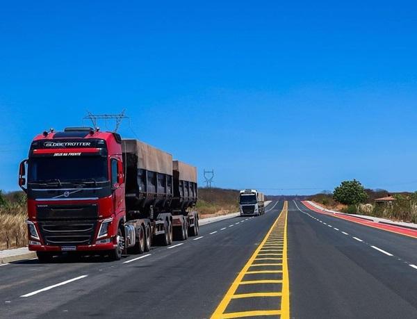 As a&ccedil;&otilde;es de restaura&ccedil;&atilde;o e manuten&ccedil;&atilde;o asf&aacute;ltica (quil&ocirc;metros recuperados) atingiram 2.366,36 km(Imagem:Divulga&ccedil;&atilde;o)