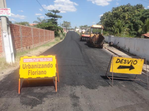 Iniciadas obras de pavimentação asfáltica em Floriano