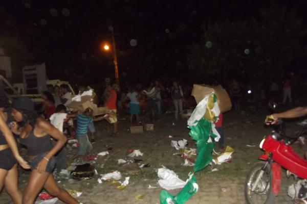Confus&atilde;o na entrega de doa&ccedil;&otilde;es da Campanha Natal sem Fome em Floriano. (Imagem:FlorianoNews)
