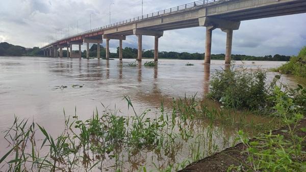 Ponte sobre o Rio Parna&iacute;ba, em Luzil&acirc;ndia(Imagem:Defesa Civil de Luzil&acirc;ndia)