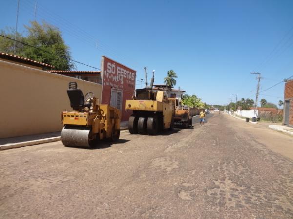 Prefeito baronense diz que m&aacute;quinas usadas em obras sofreram sabotagens.(Imagem:FlorianoNews)