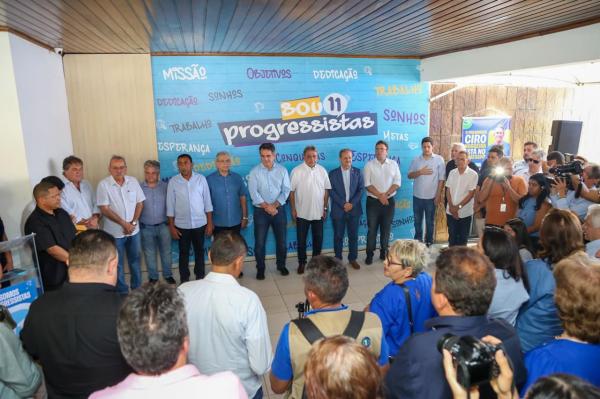  Ciro Nogueira celebra filia&ccedil;&atilde;o de Jo&atilde;o Vicente Claudino(Imagem:Ascom)