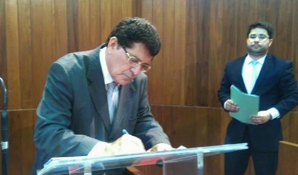 Chega a 14 os deputados que já deram lugar a suplentes no Piauí