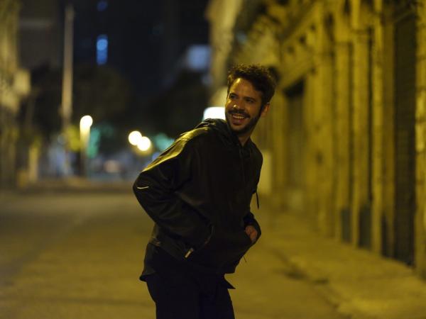 Almério se une a Céu para disparar o "flit paralisante" de Cazuza no álbum "Tudo é amor"