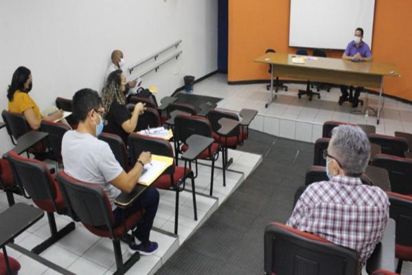Comissão do concurso da Semec conversa sobre elaboração do cronograma