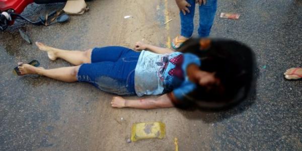 Jovem fica em estado grave após sofrer acidente na frente de escola