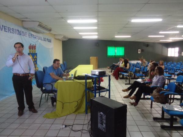 Floriano sedia IV Encontro da Rede de Aten&ccedil;&atilde;o Psicossocial e Intercambista.(Imagem:FlorianoNews)