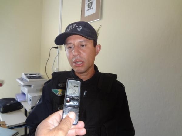 Comerciante &eacute; v&iacute;tima de tentativa de homic&iacute;dio por policial militar.(Imagem:FlorianoNews)