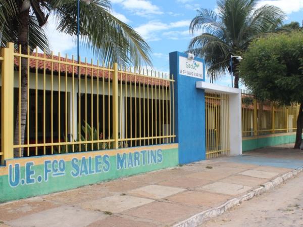 Vítima de estupro coletivo no PI volta a estudar e irá se preparar para Enem