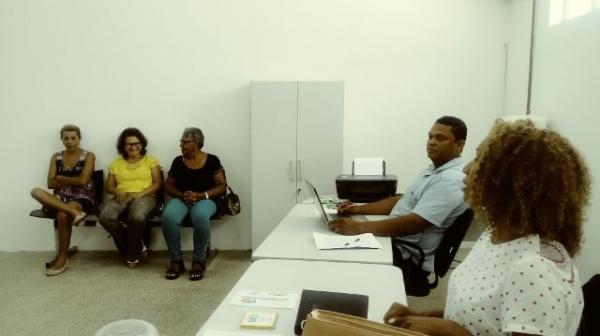 Secretaria de Turismo e Desenvolvimento Econômico se reúne com artesãos florianenses.(Imagem:FlorianoNews)