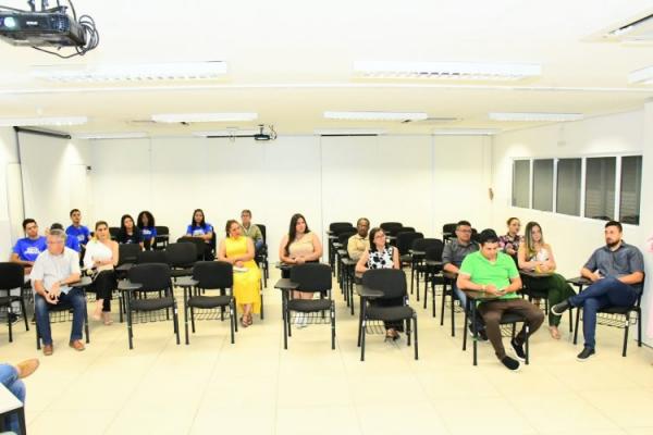 Prefeitura de Floriano promove roda de conversa em alus&atilde;o ao Dia do Turismo e do Turism&oacute;logo(Imagem:Secom)