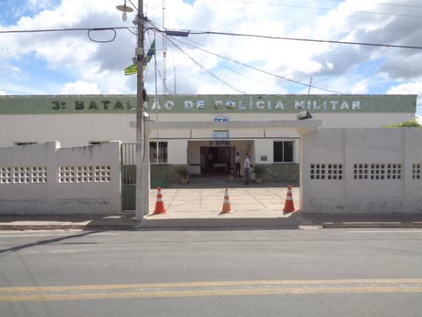 Empresário é assaltado e tem 5 mil levado por bandidos em Floriano