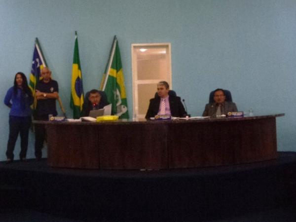 Sess&atilde;o na C&acirc;mara volta a debater doa&ccedil;&atilde;o de terreno para o Fundo de Provid&ecirc;ncia de Floriano (Imagem:FlorianoNews)