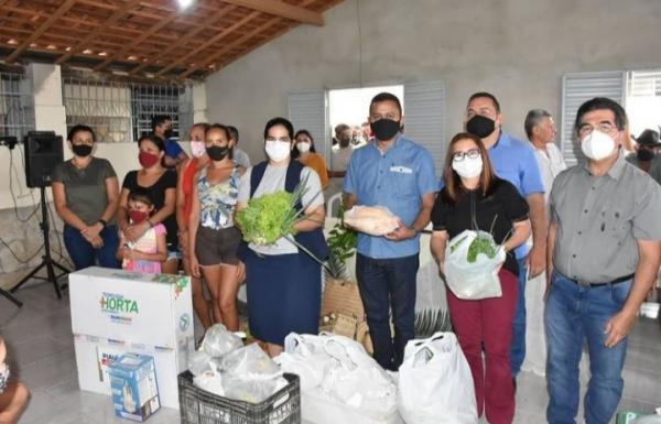 Deputado Francisco Costa participa da entrega de kits do programa "Alimentação Saudável" em Pedro II
