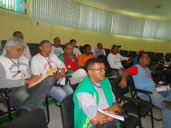 SUTRAN reuniu mototaxistas para discutir benefícios previdenciários.(Imagem:FlorianoNews)