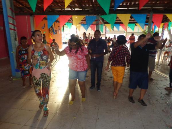 SINTE abre folias de Momo em Floriano com pr&eacute;via carnavalesca.(Imagem:FlorianoNews)