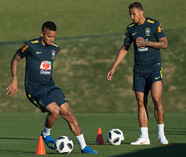 Seleção brasileira faz treino secreto na Granja Comary