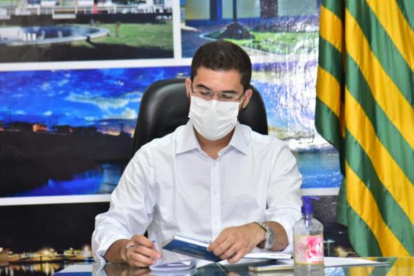 Decreto estabelece novo horário limite de funcionamento para bares e restaurantes em Floriano