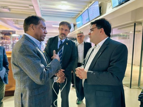Governador Rafael Fonteles é recebido por cônsul honorário do Brasil em Bangalore