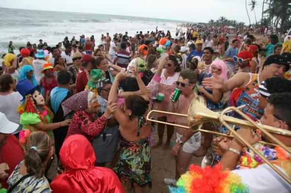 Bloco Spaia Merda sai todo domingo e ter&ccedil;a de carnaval em Luis Correia, no Piau&iacute;.(Imagem:Arquivo Pessoal)