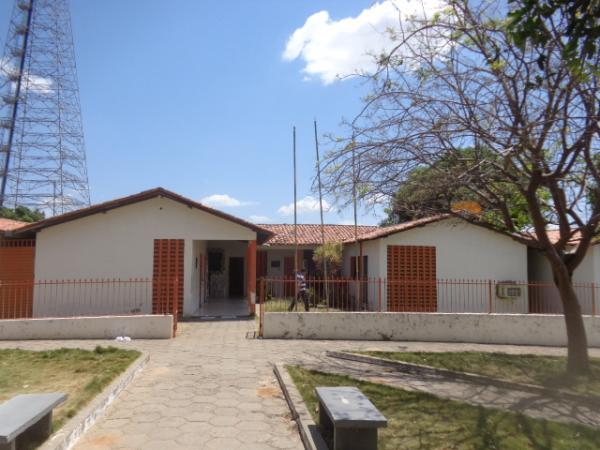 Escolas Municipais de Floriano recebem repasse para que sejam investidos na educação