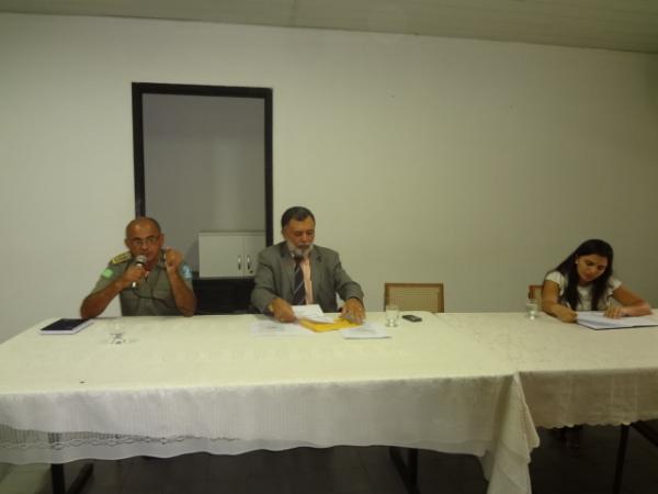Reuni&atilde;o sobre propaganda eleitoral &eacute; realizada no F&oacute;rum.(Imagem:FlorianoNews)
