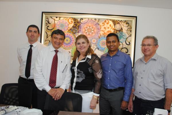 Wellington Dias visita sede da Faculdade de Ensino Superior de Floriano