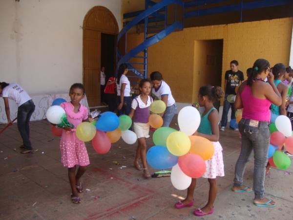 Crian&ccedil;as do Peti(Imagem:reda&ccedil;&atilde;o)