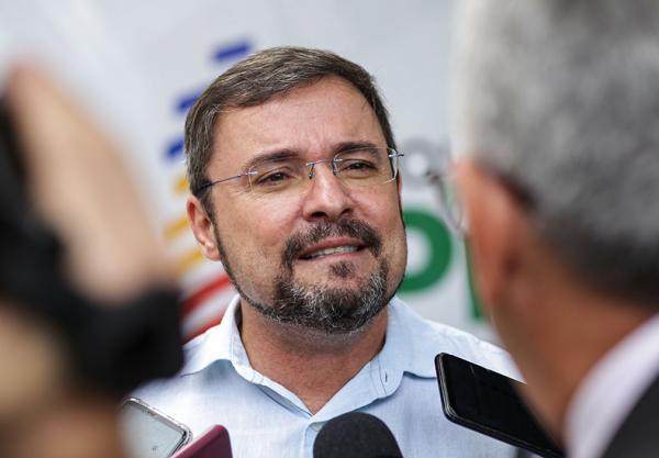 Fábio Novo faz aceno a tucanos e relembra: "Já houve chapa PT e PSDB no estado"