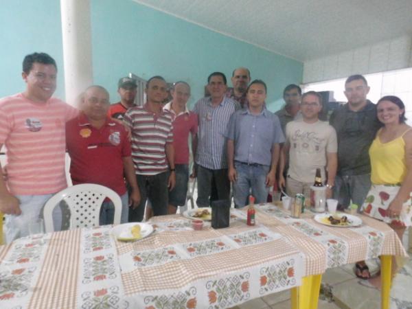 Oscar Procópio participa de reunião com jovens de Tanque do Piauí
