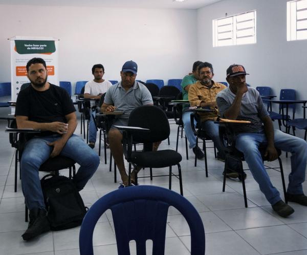 Feira de Empregabilidade do Sine-PI promove oportunidades no setor da construção civil