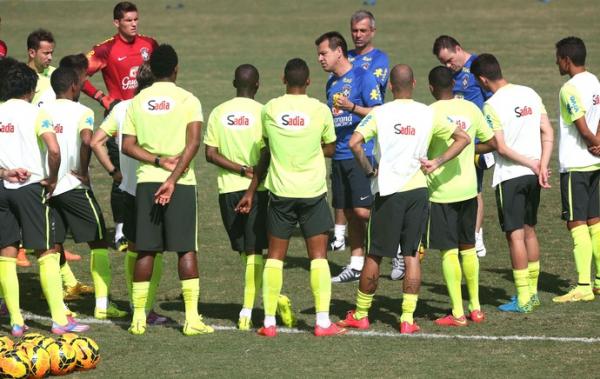 Com um grupo semelhante ao da Copa, Dunga tem a miss&atilde;o de recuperar a credibilidade e a confian&ccedil;a da Sele&ccedil;&atilde;o.(Imagem:Bruno Domingos / Mowa press)