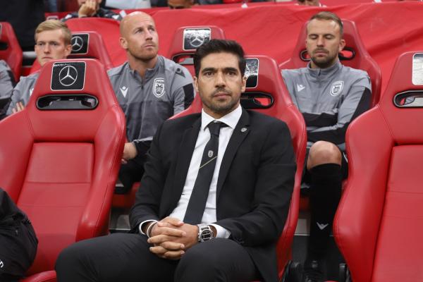Palmeiras se acerta com PAOK e fica perto de contratar o técnico Abel Ferreira